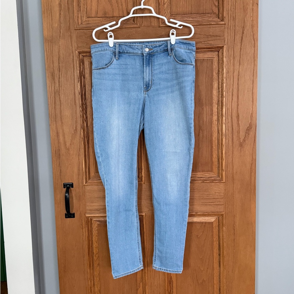 Old Navy Women's 14 Light Wash Skinny Jeans